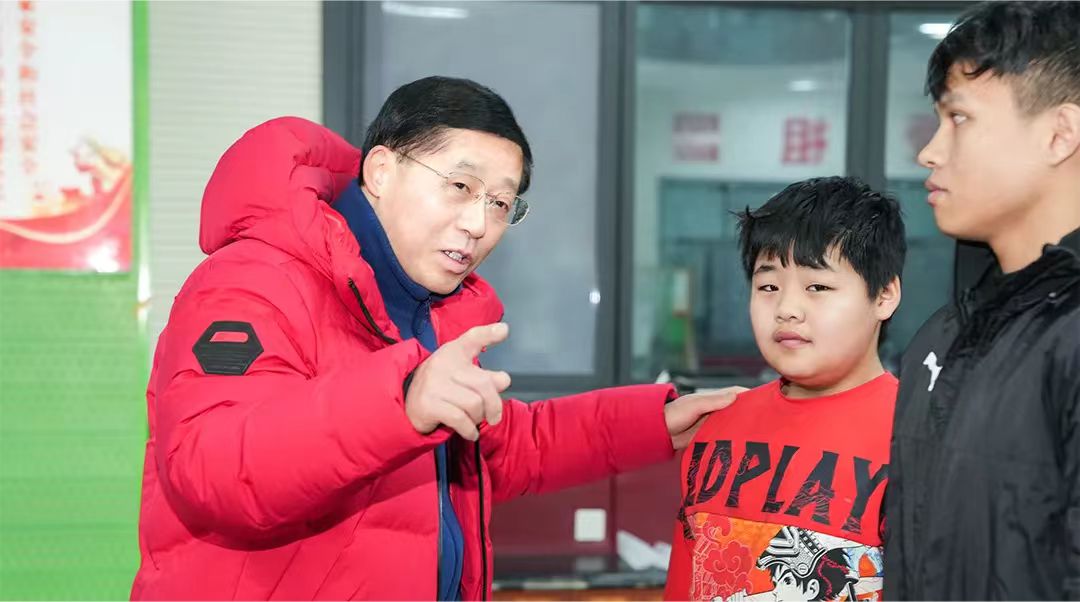 力新人